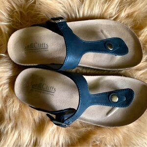 CLIFFS slip-on sandals